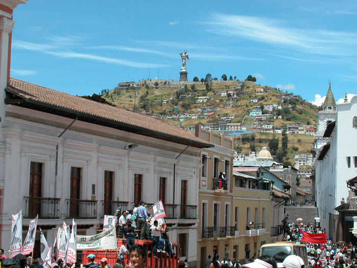 47 Manifestation a Quito