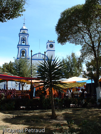Marché et église à Tlachichuca